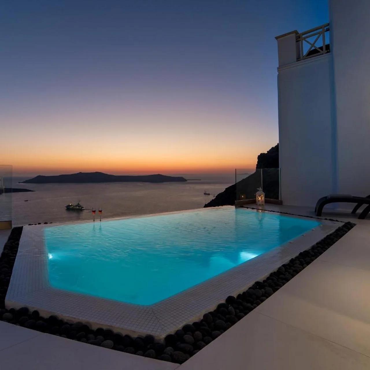 Daydream Luxury Suites photo