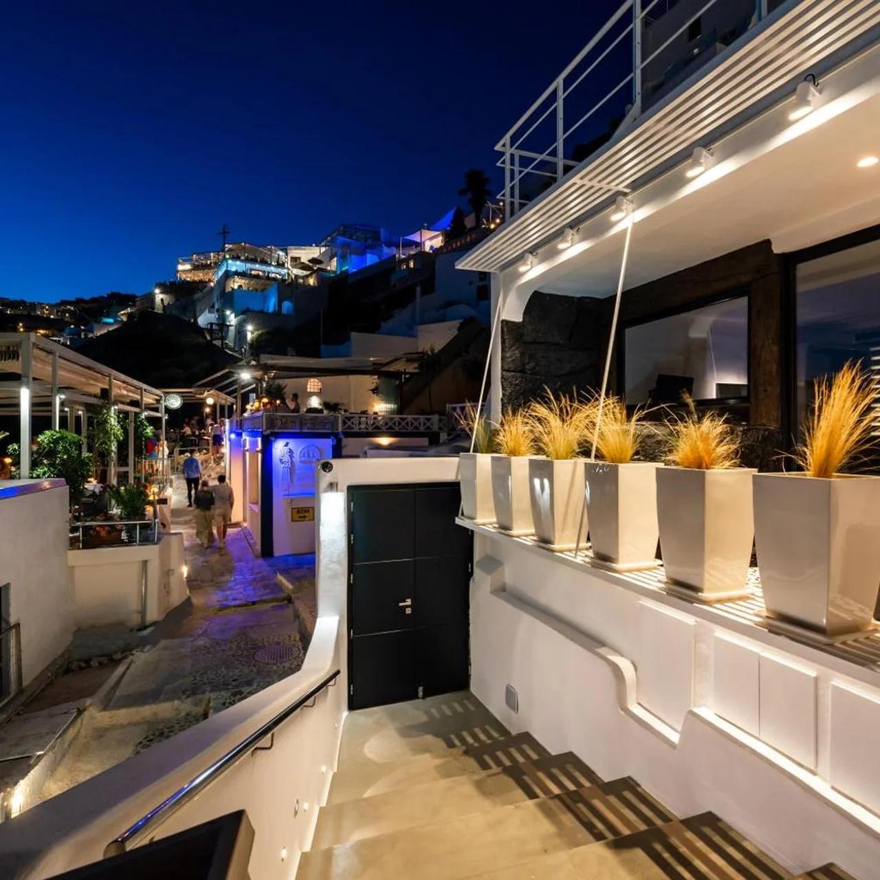 Daydream Luxury Suites photo