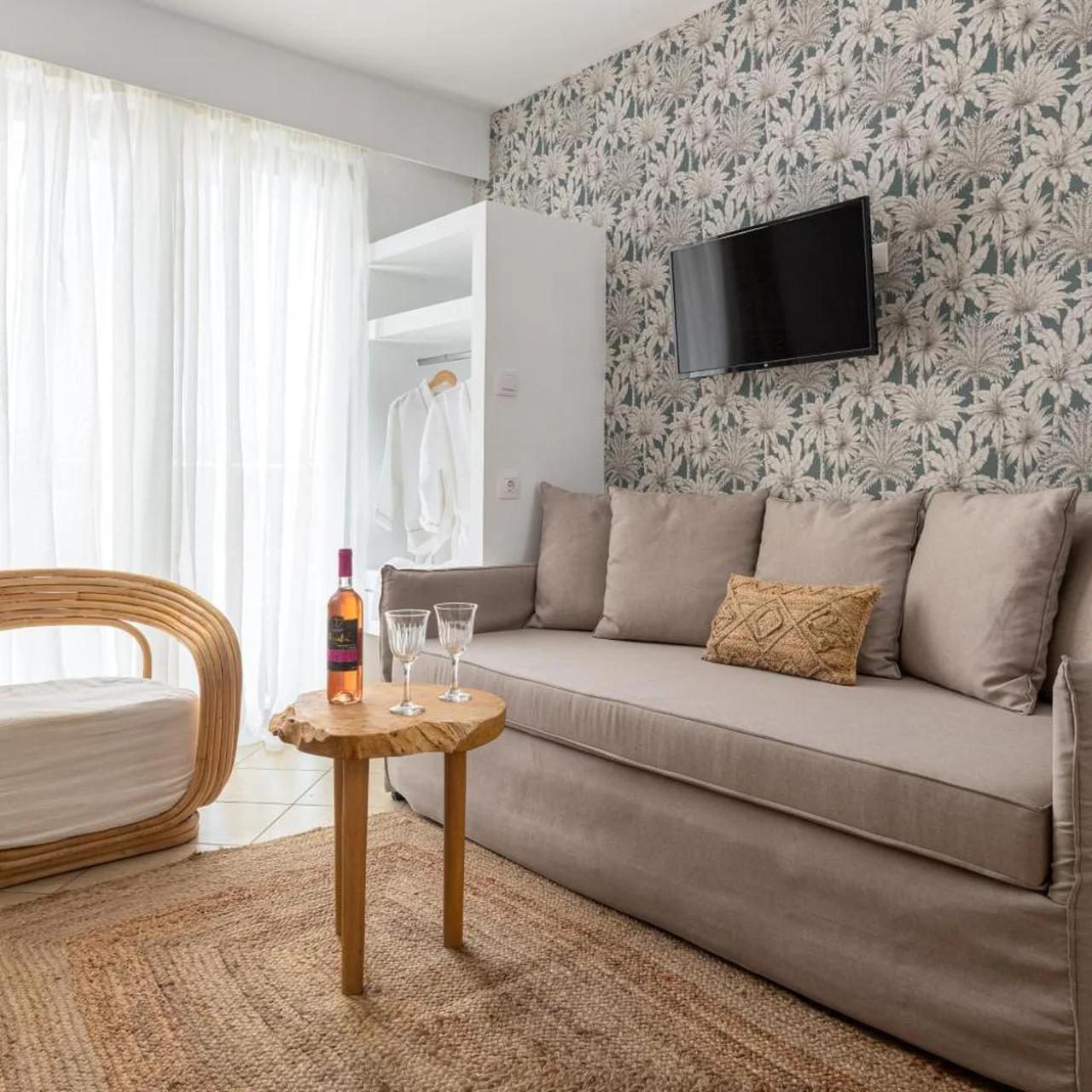 Diana Art Boutique Hotel photo