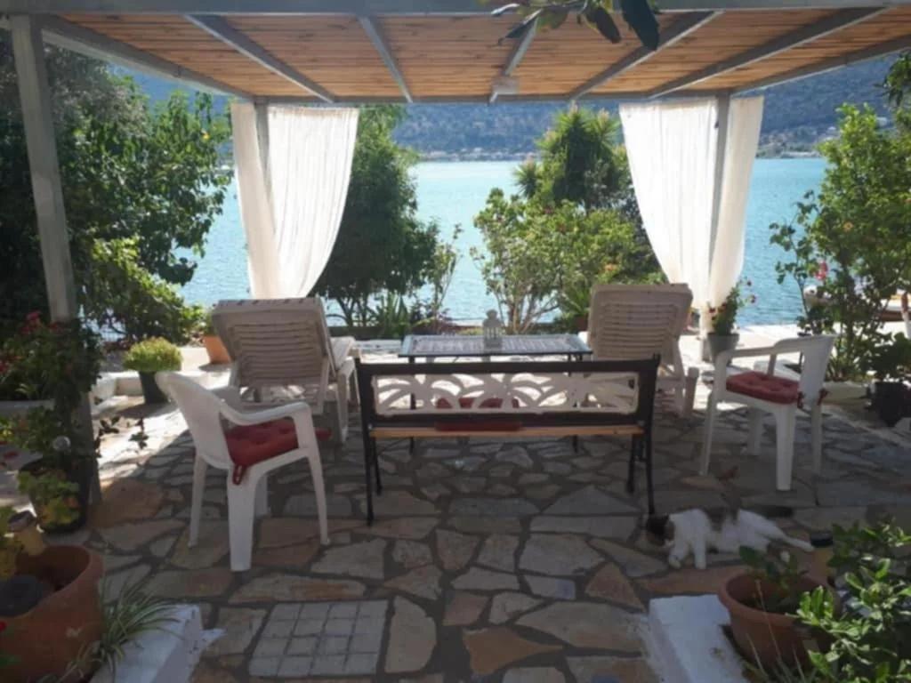 Geni Bay foto