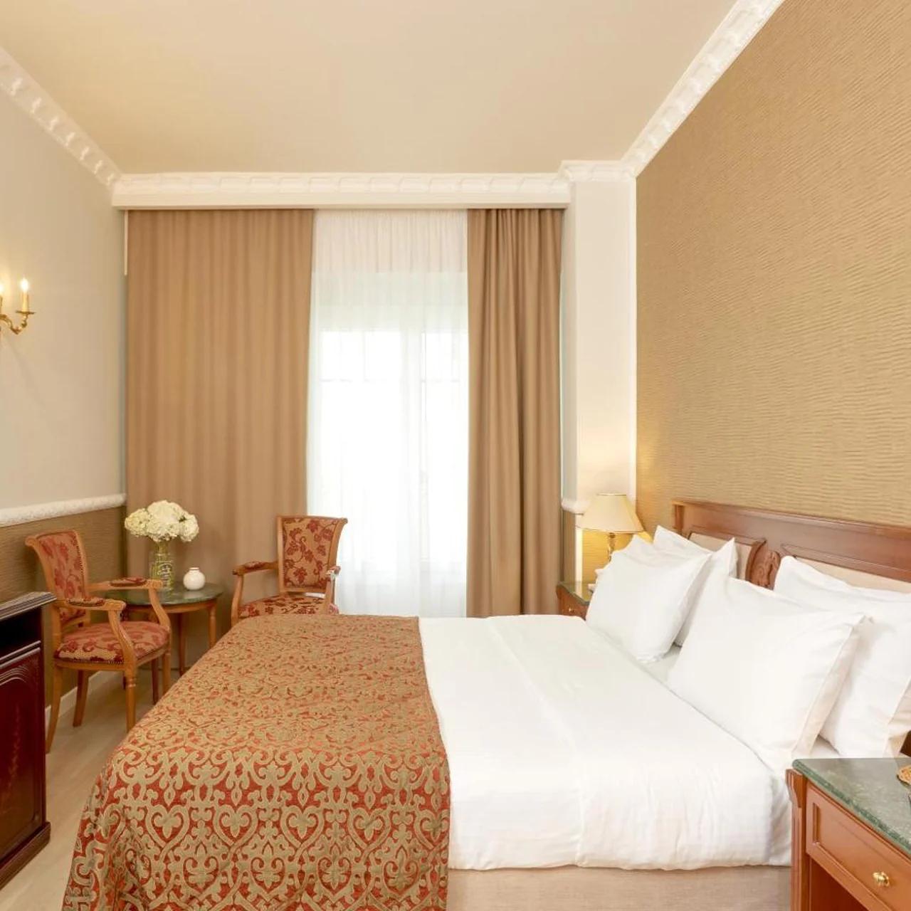Grand Hotel Palace photo