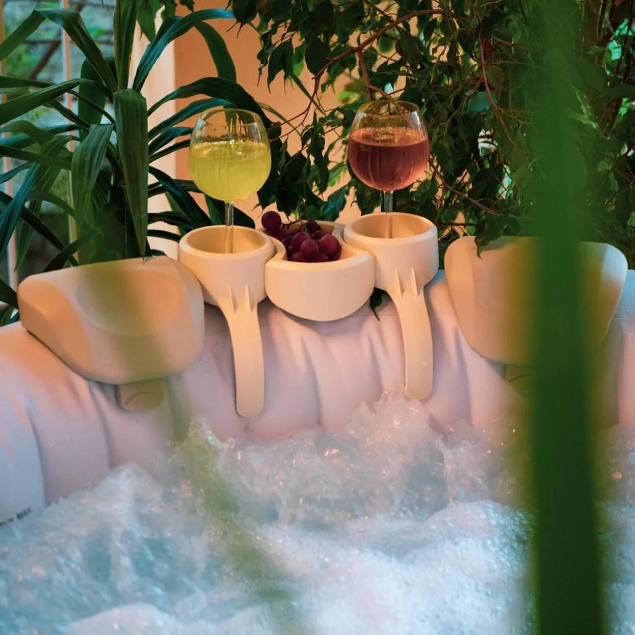 Luxury katrinas apartment with outdoor jacuzzi