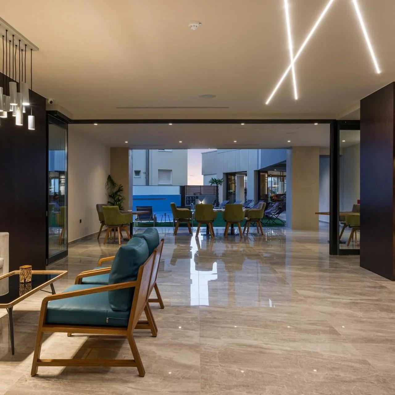 Hyperion City Hotel & Spa photo
