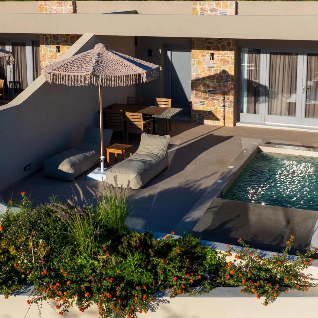 Illusion Suites photo