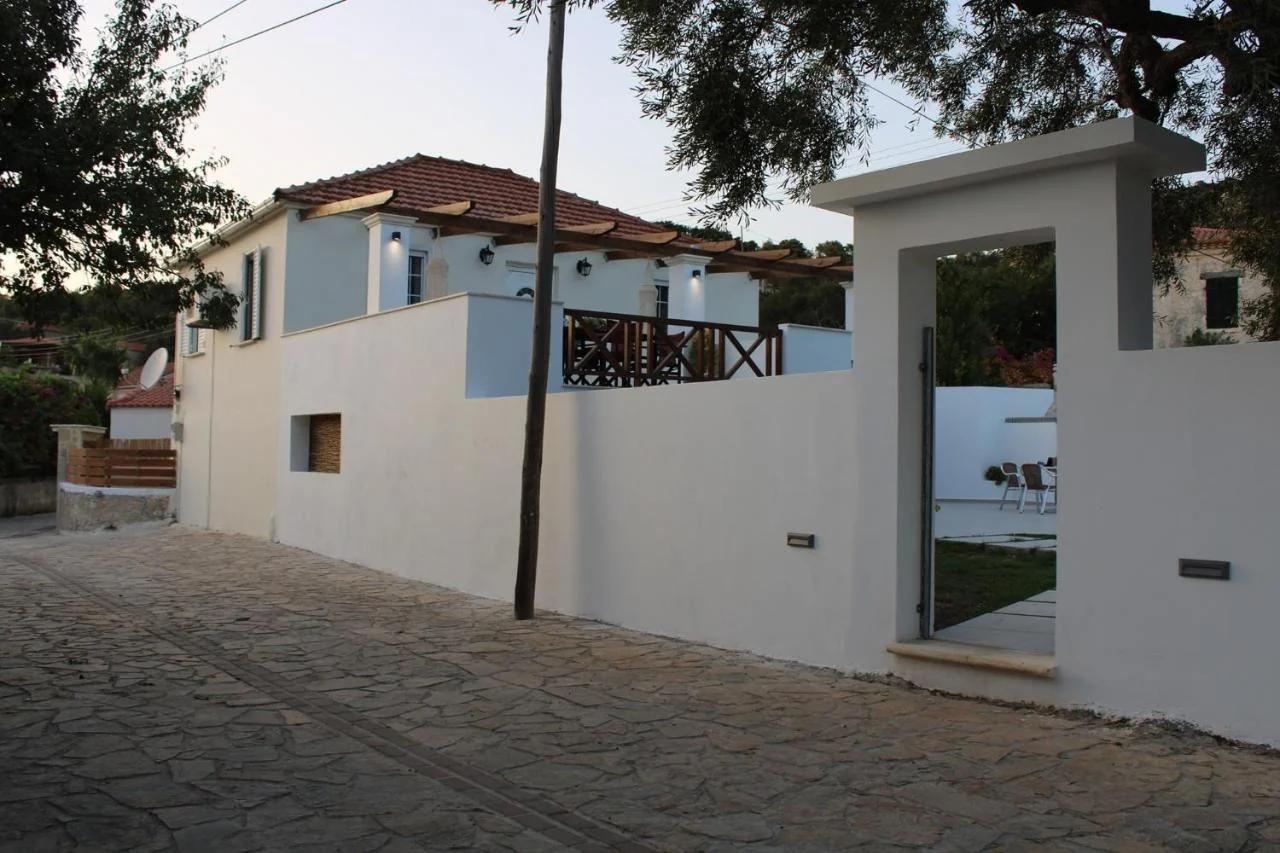 Kouzoulis House photo