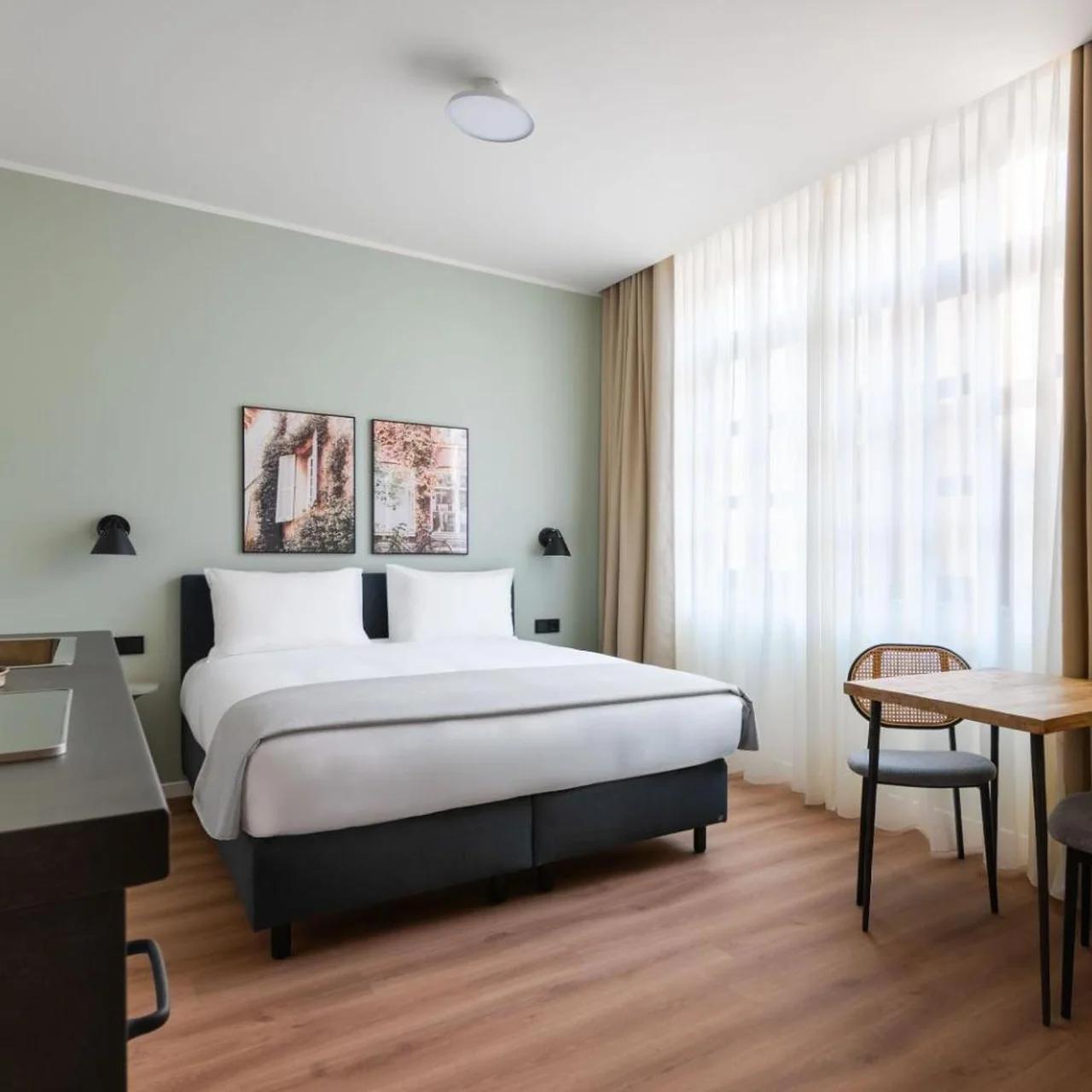 Limehome Athens Geraniou