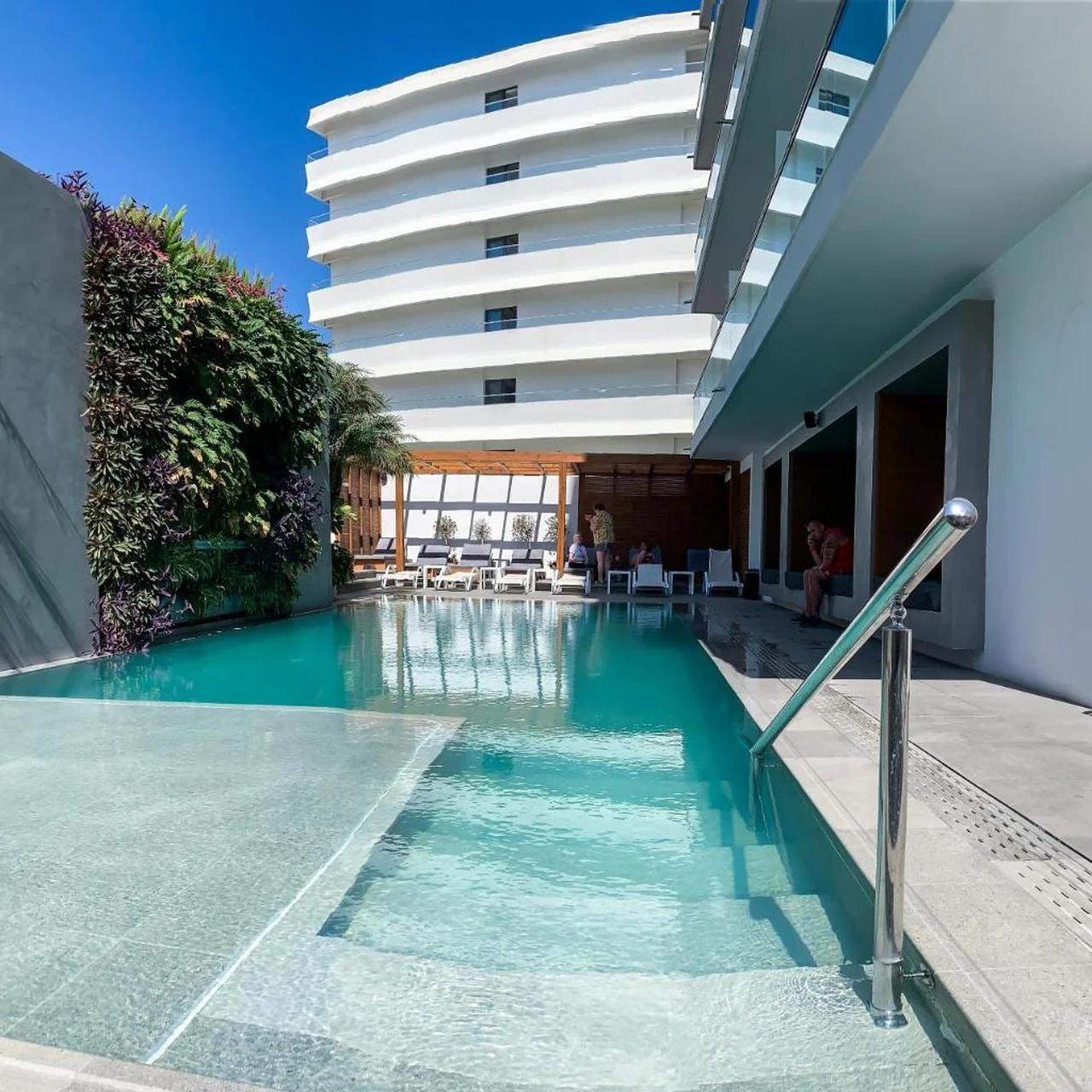 Manousos City Hotel photo