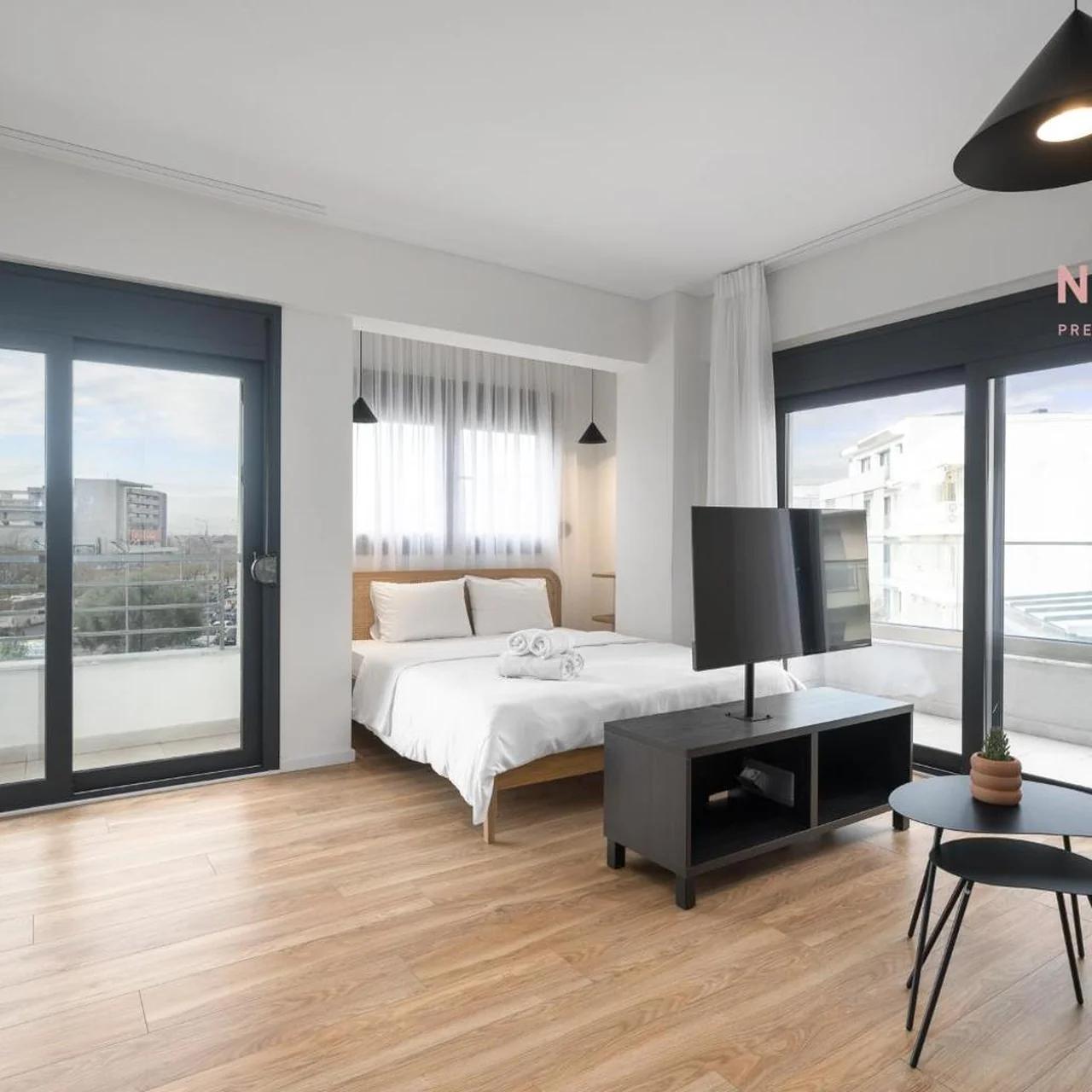 Manzzaro, Nilie Hospitality MGMT