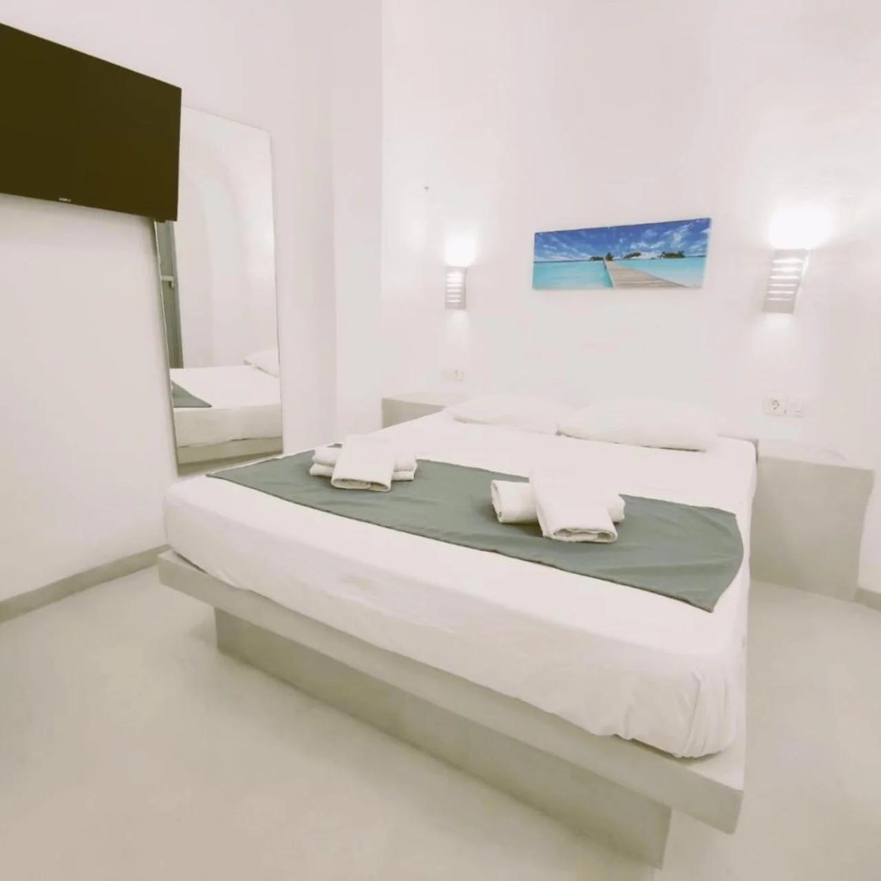 Fira Cozy Rooms