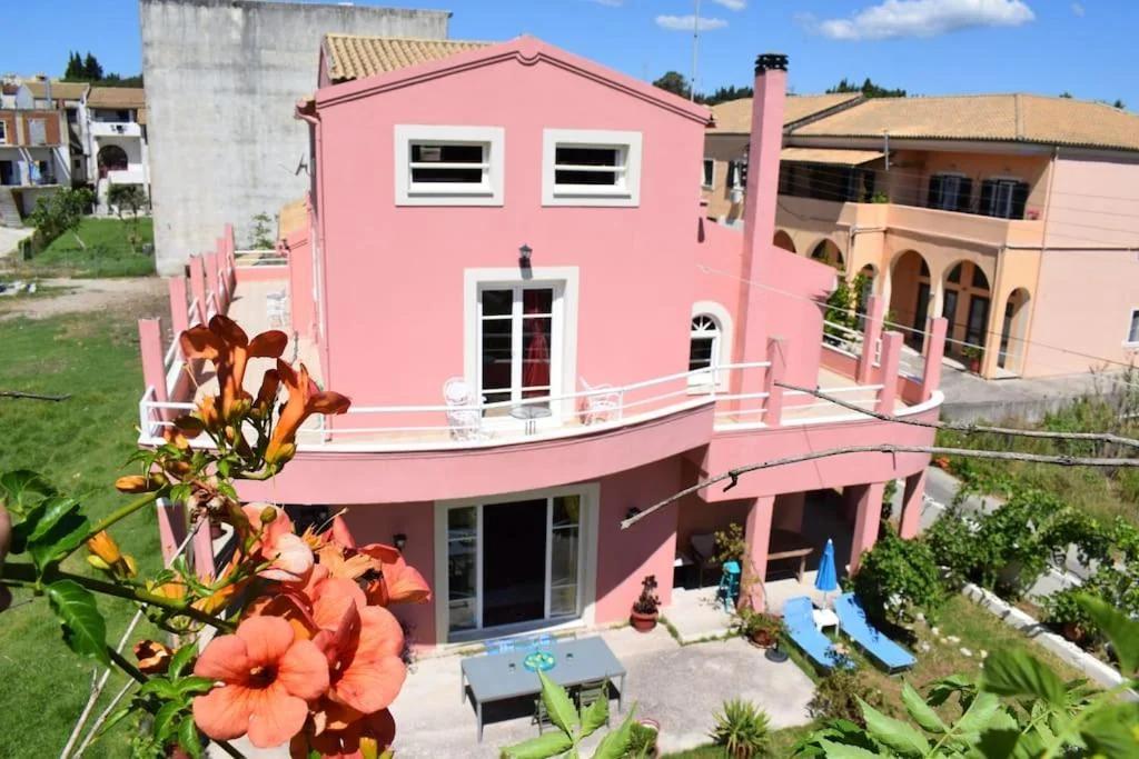Private Villa AKOBARA, 2km from city center photo