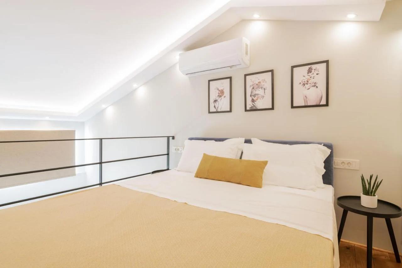Stylish & elegant loft suite in the city center photo