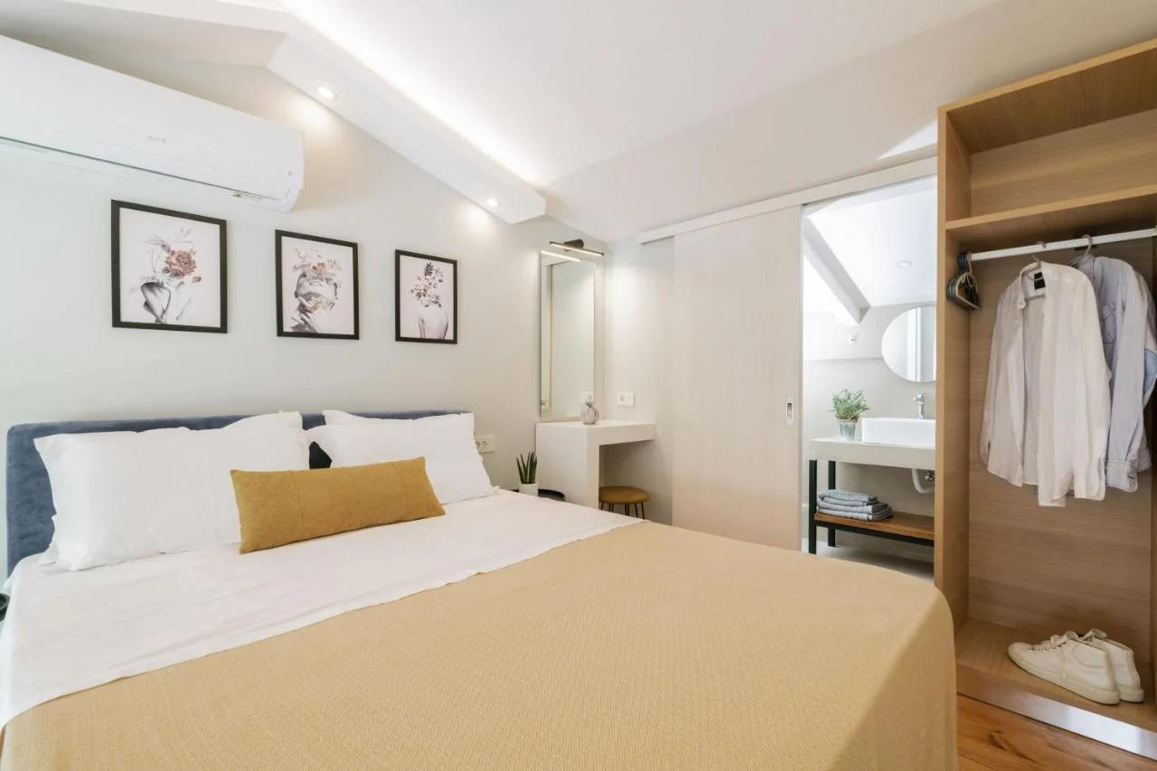 Stylish & elegant loft suite in the city center photo