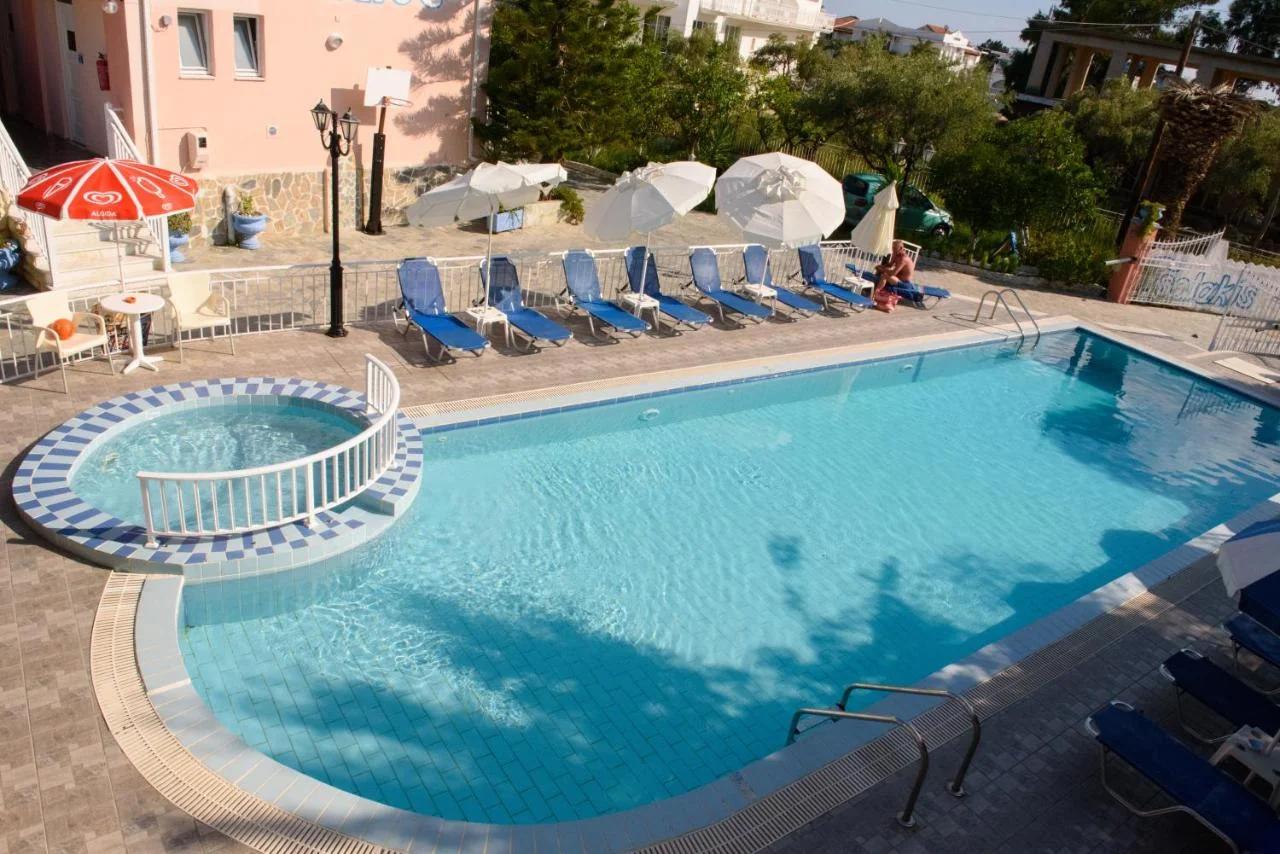 Tsolakis Studios & Apartments foto