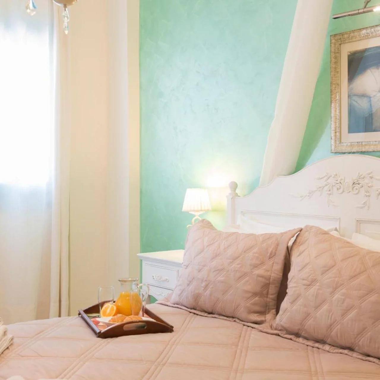 Villa Rose photo