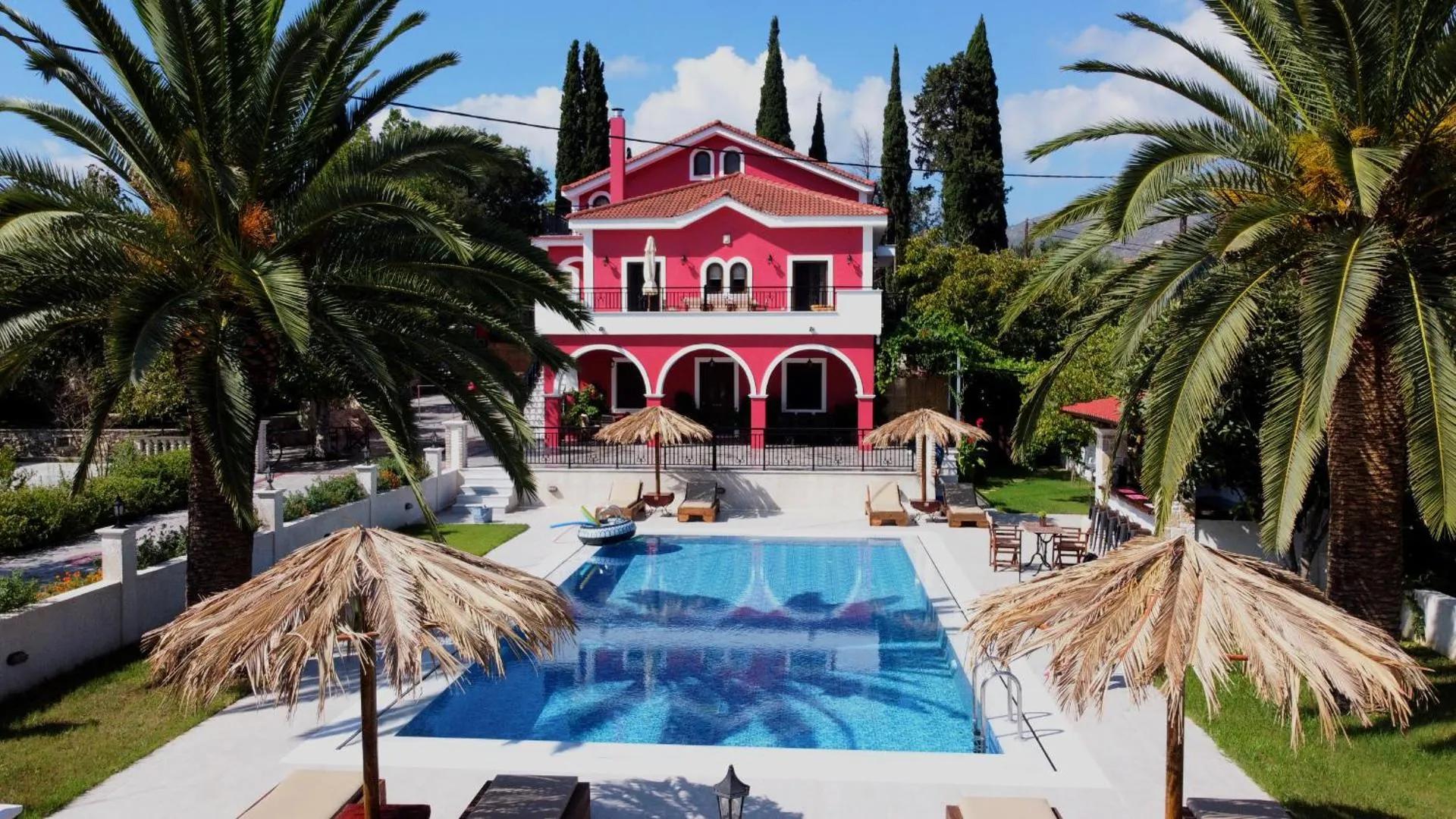 Zissis Villa & pool 5min drive to beach