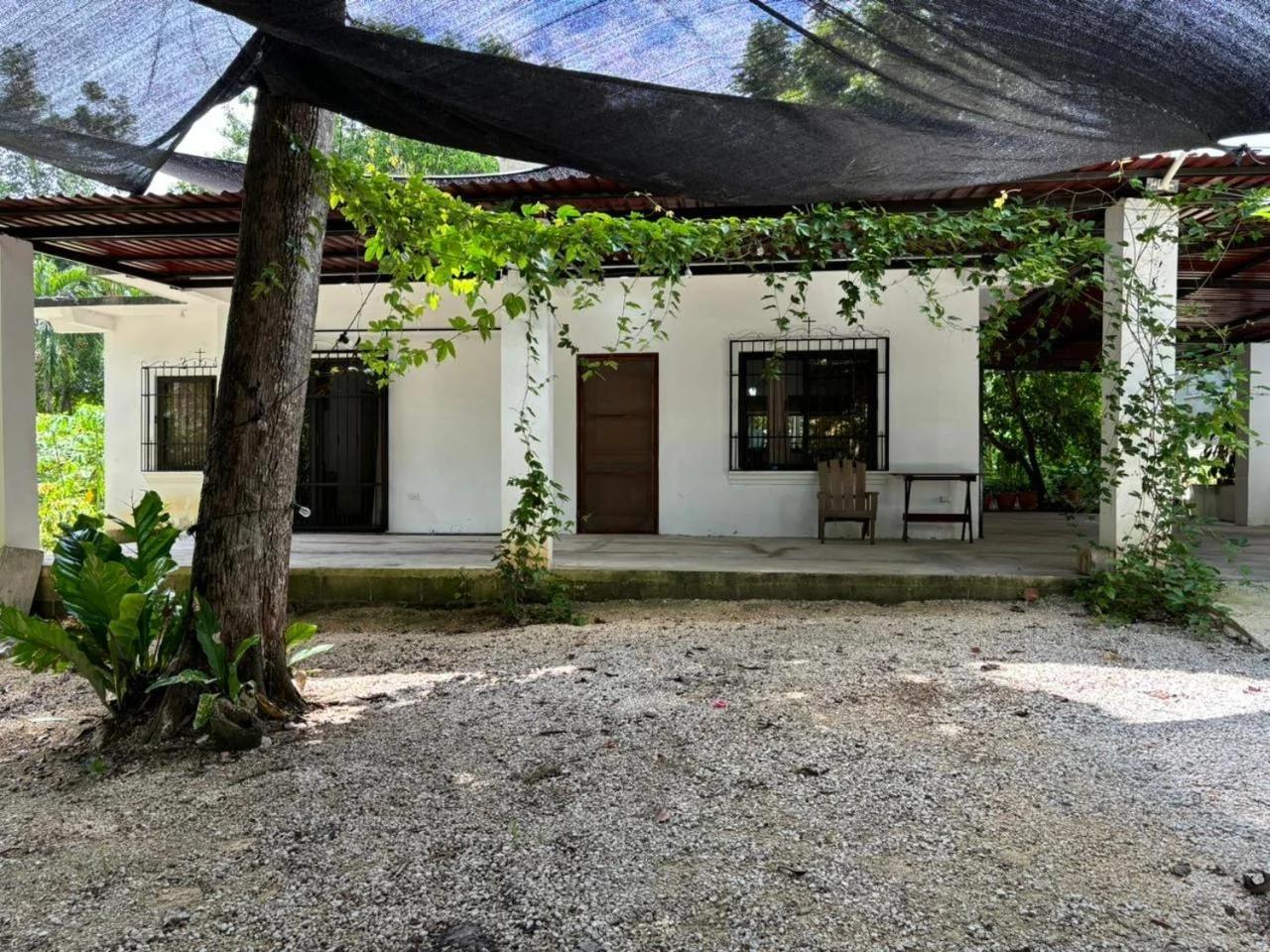Casa cerca del aeropuerto Peten photo