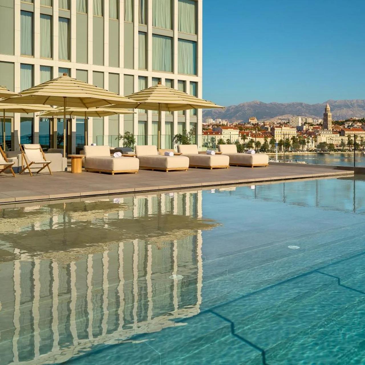 Hotel Ambasador photo