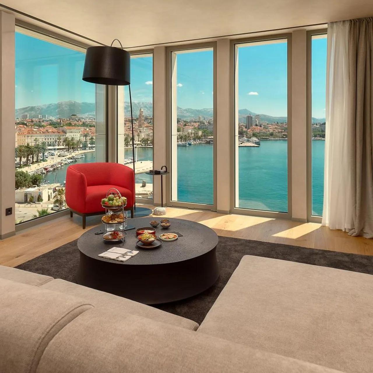 Hotel Ambasador photo