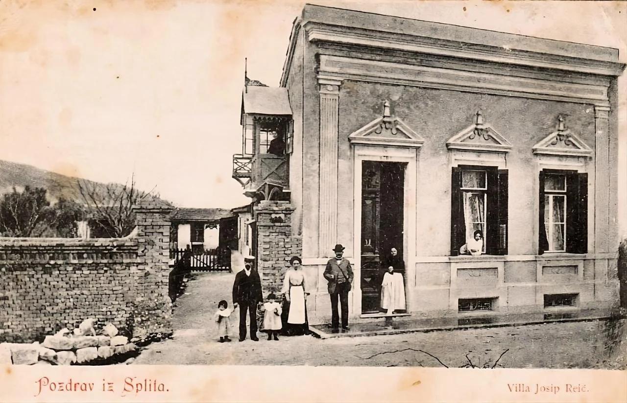 Antique Garden Villa photo