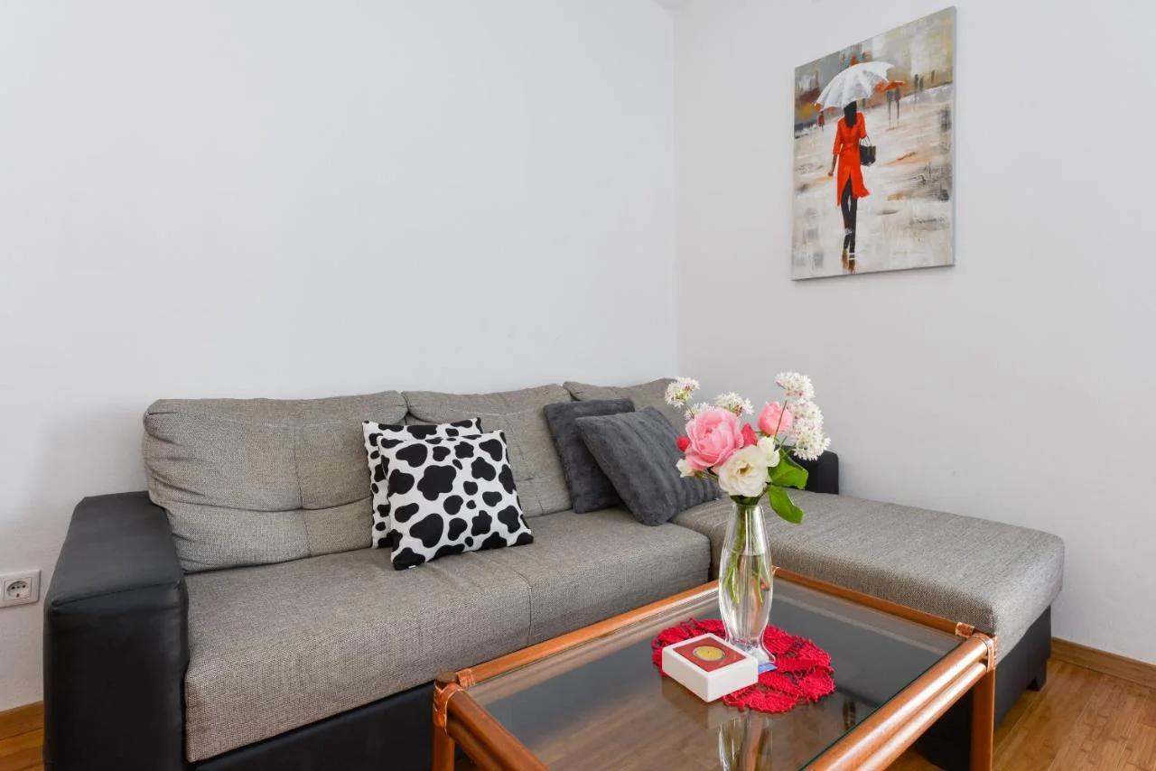 Apartmani Mandic with parking photo
