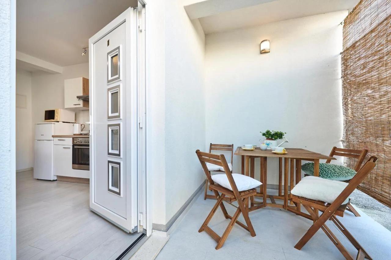 Apartmani Sara i Klara photo