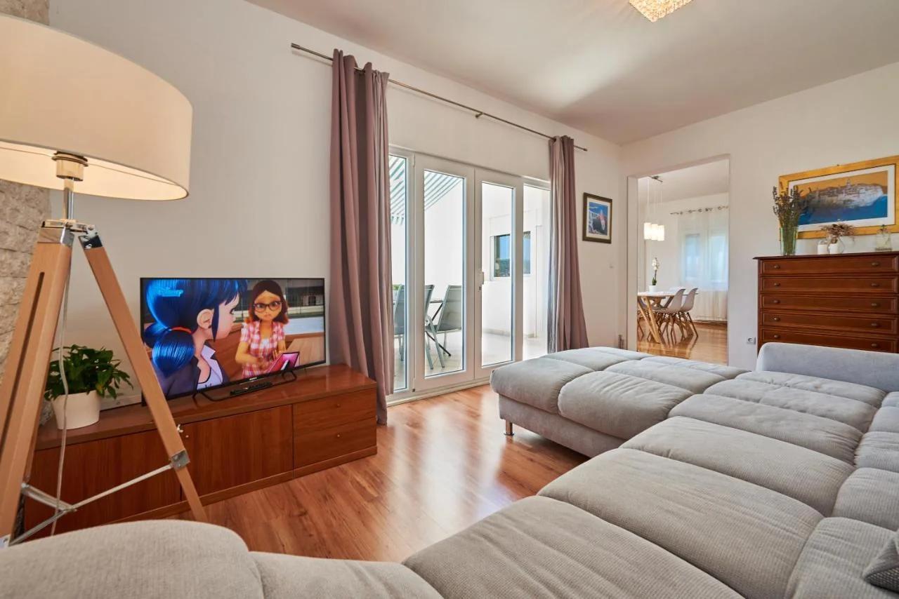 Apartmani Sara i Klara photo