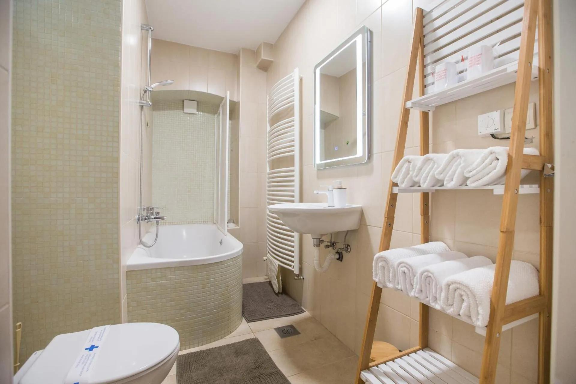 Apartment Atlas, free parking, 10min to main square photo