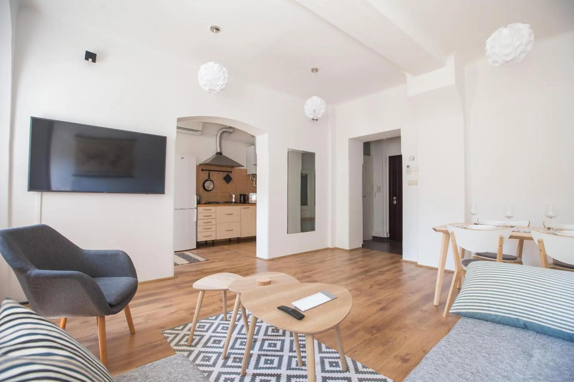 Apartment Atlas, free parking, 10min to main square photo
