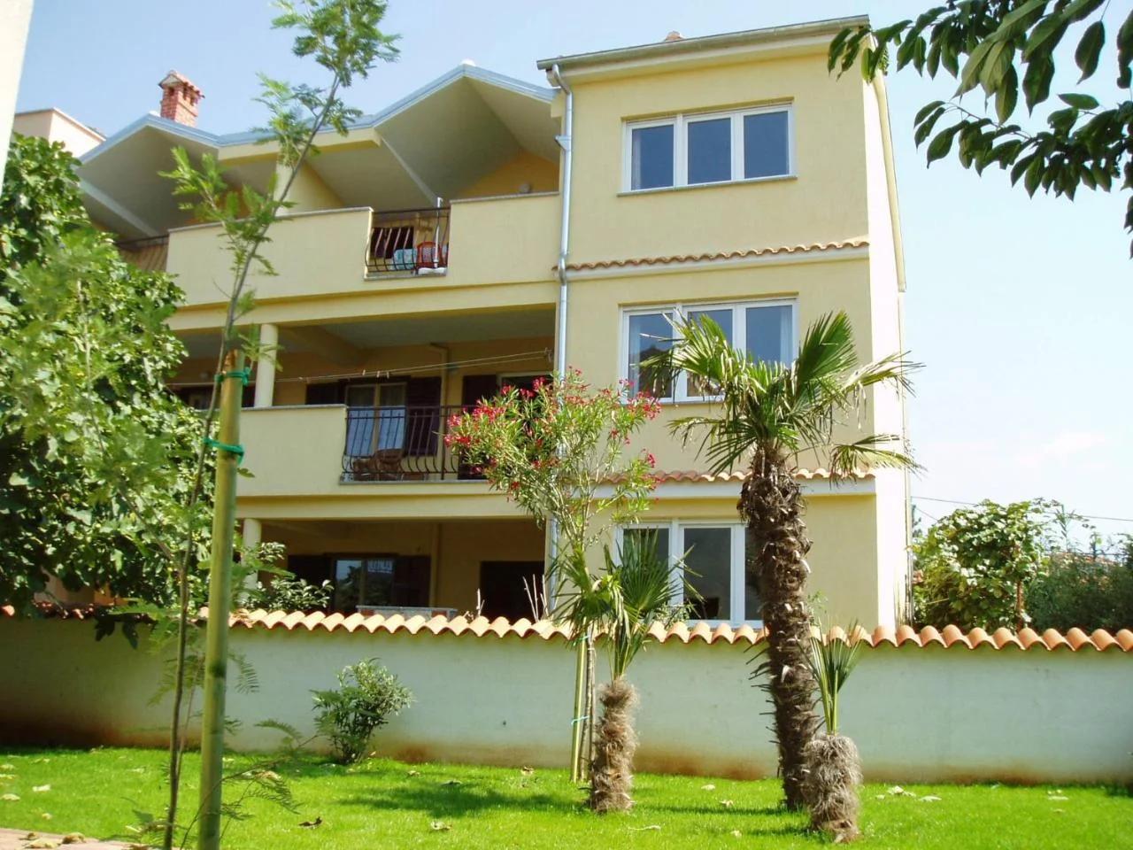 Apartment Nina