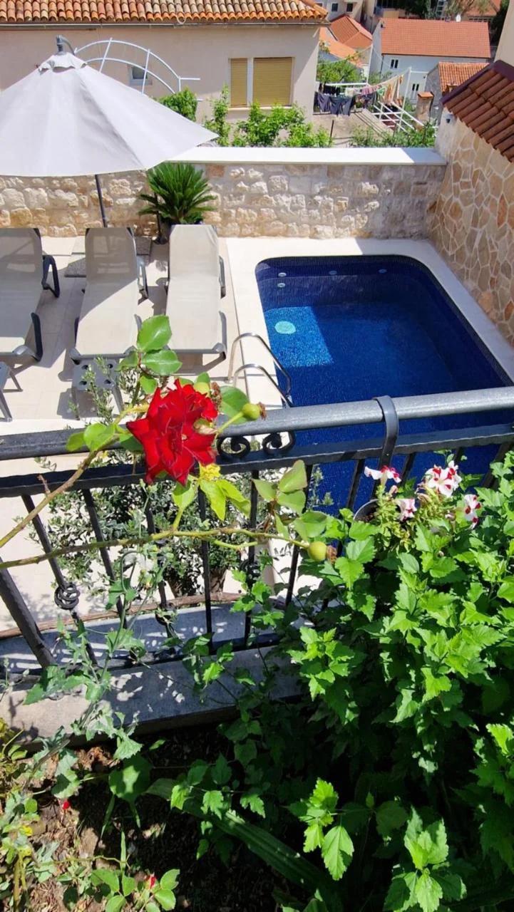 Apartments Ante 2 Hvar center, pool