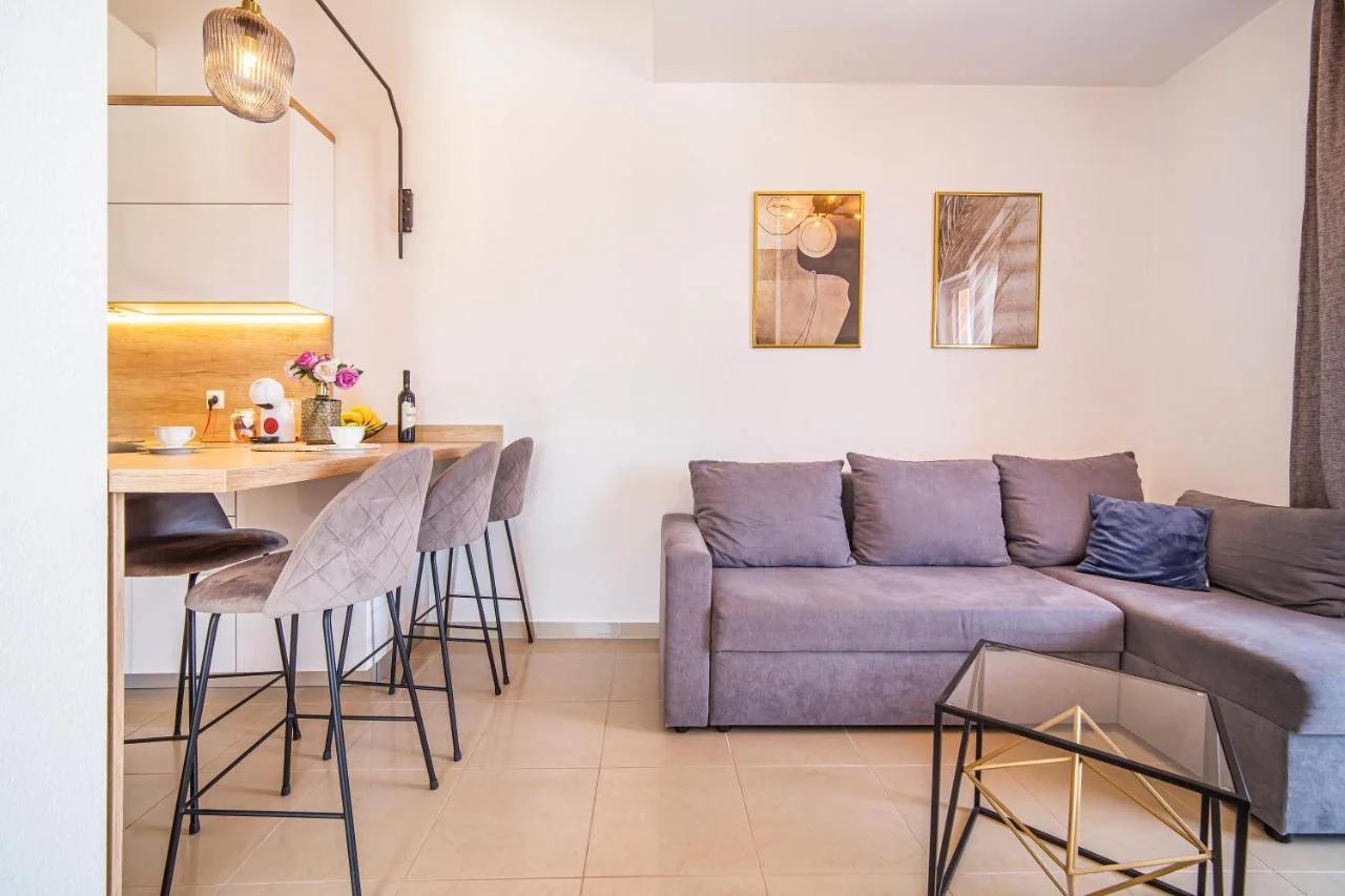 Apartments Emilija Makarska photo