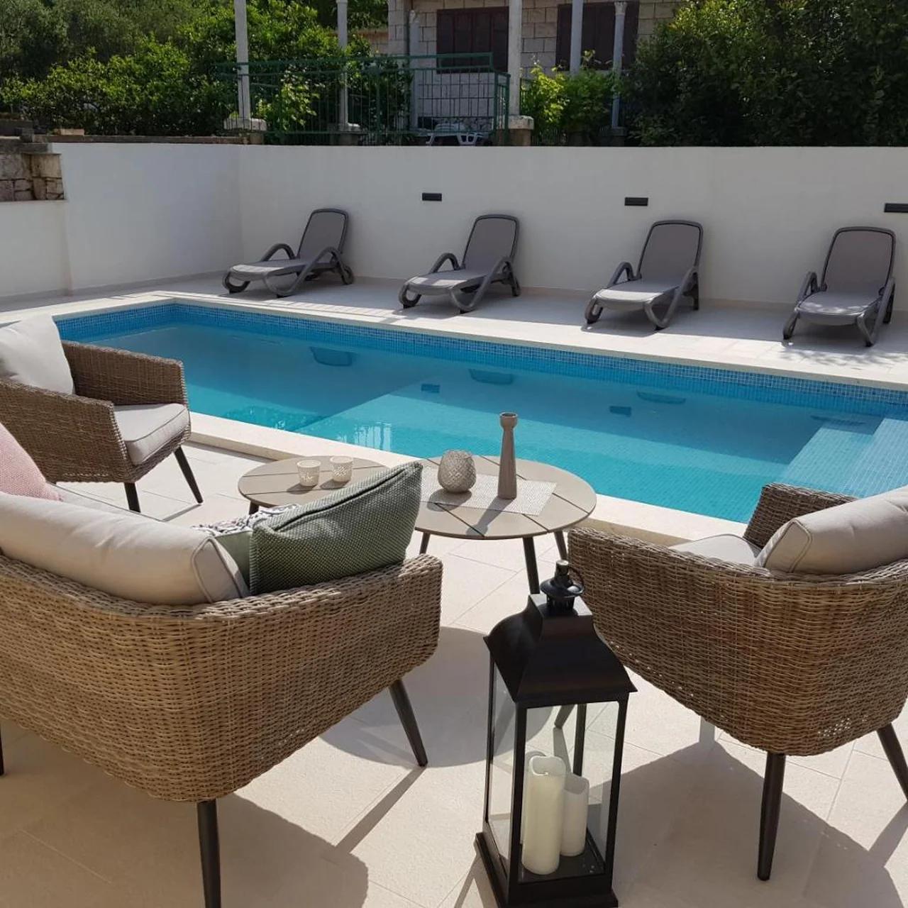 Apartments Villa Julija photo