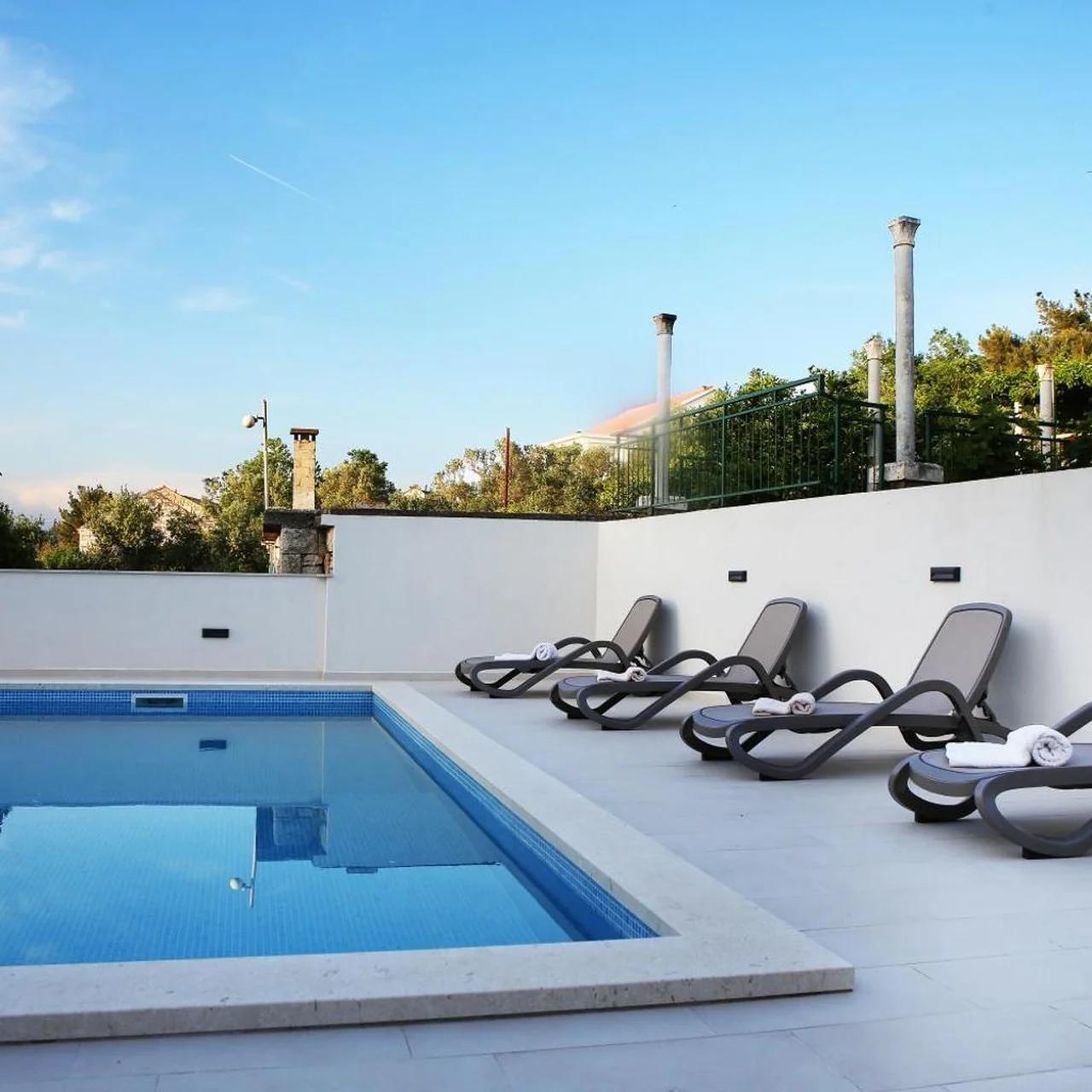 Apartments Villa Julija photo