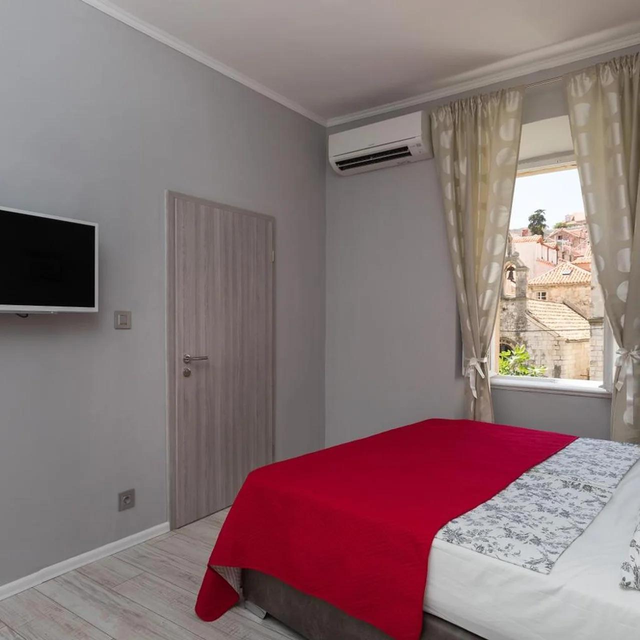 City Center Rooms photo