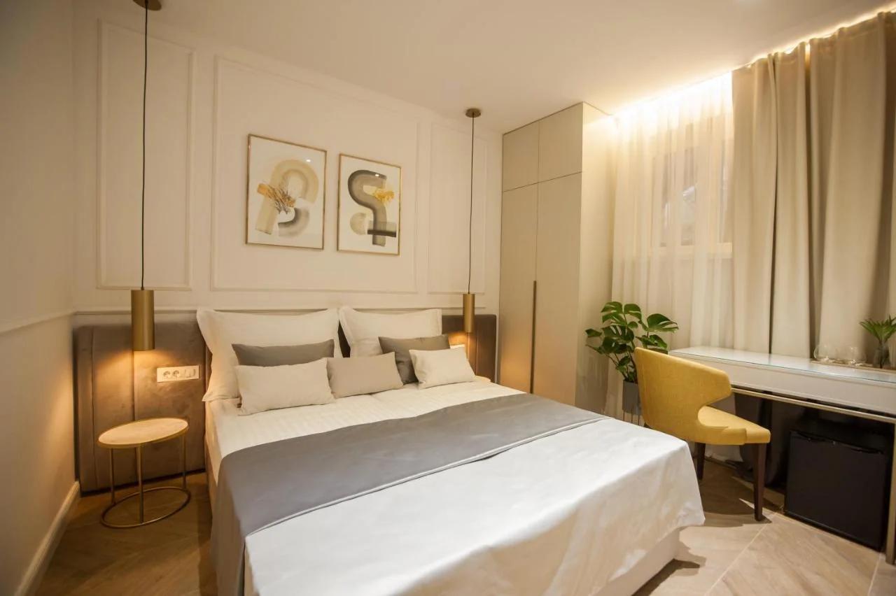 Club 5 boutique rooms photo