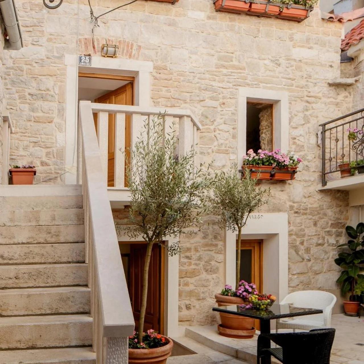 Stone house luxury rooms photo