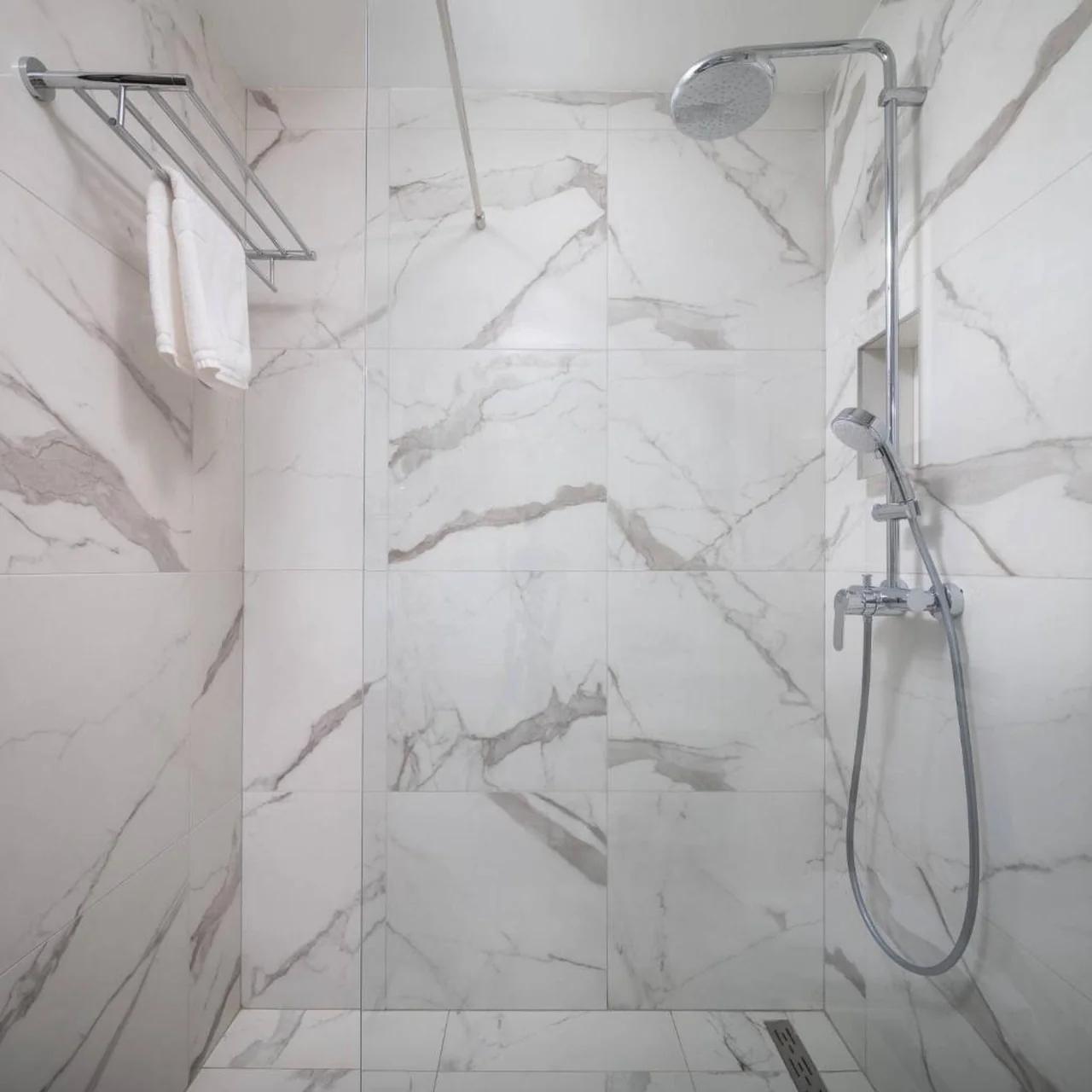 Ellure Luxury Suites photo
