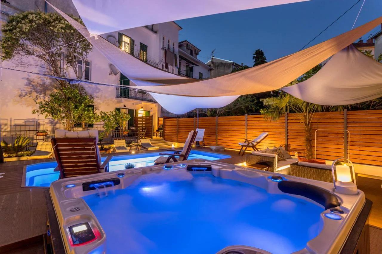 Evala luxury rooms with pool and garden photo