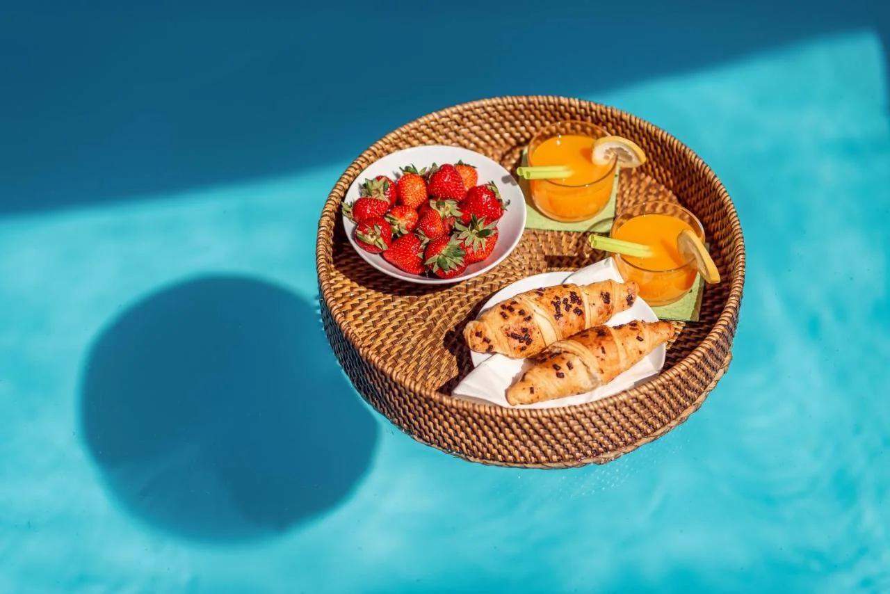 Evala luxury rooms with pool and garden photo