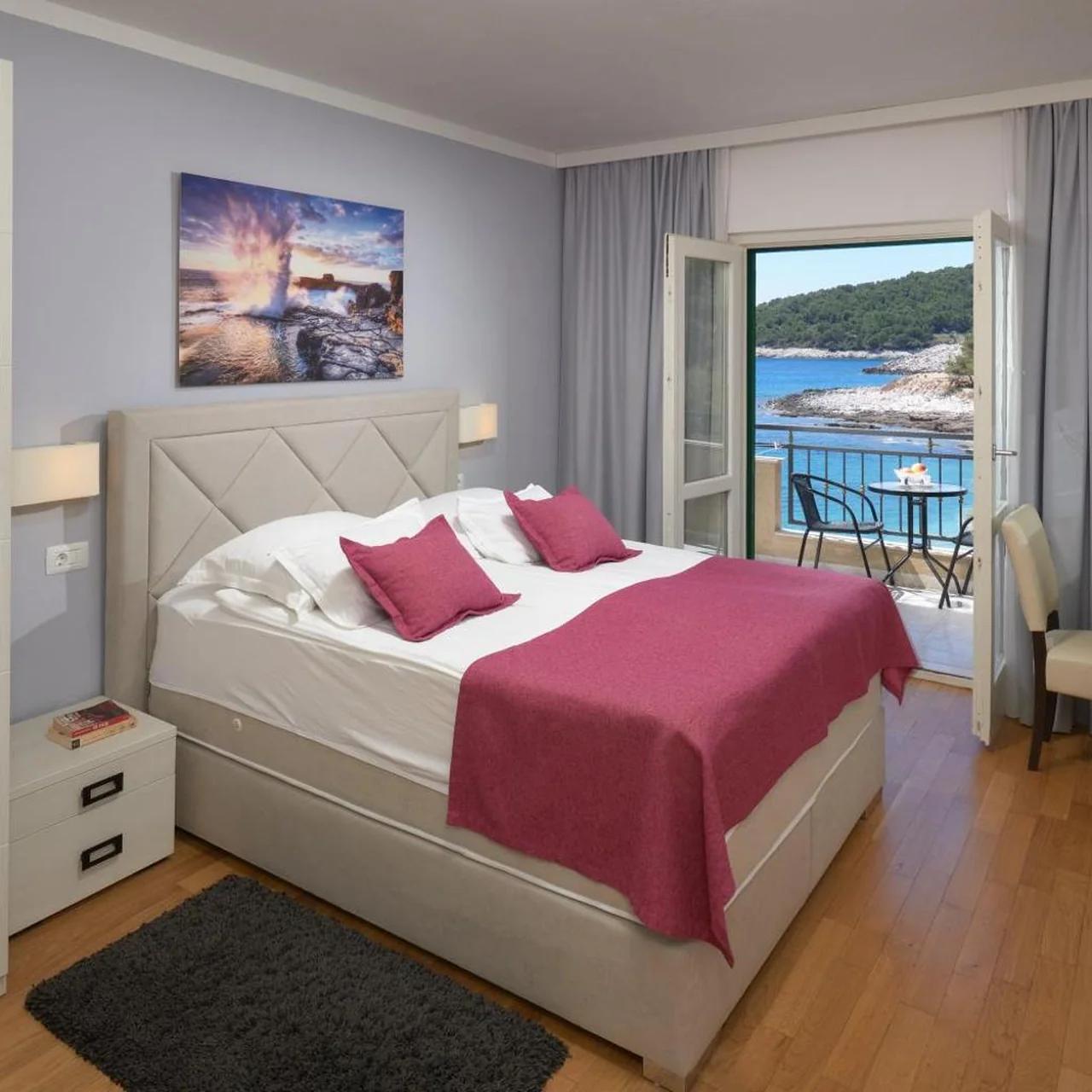 Hotel Fortuna photo