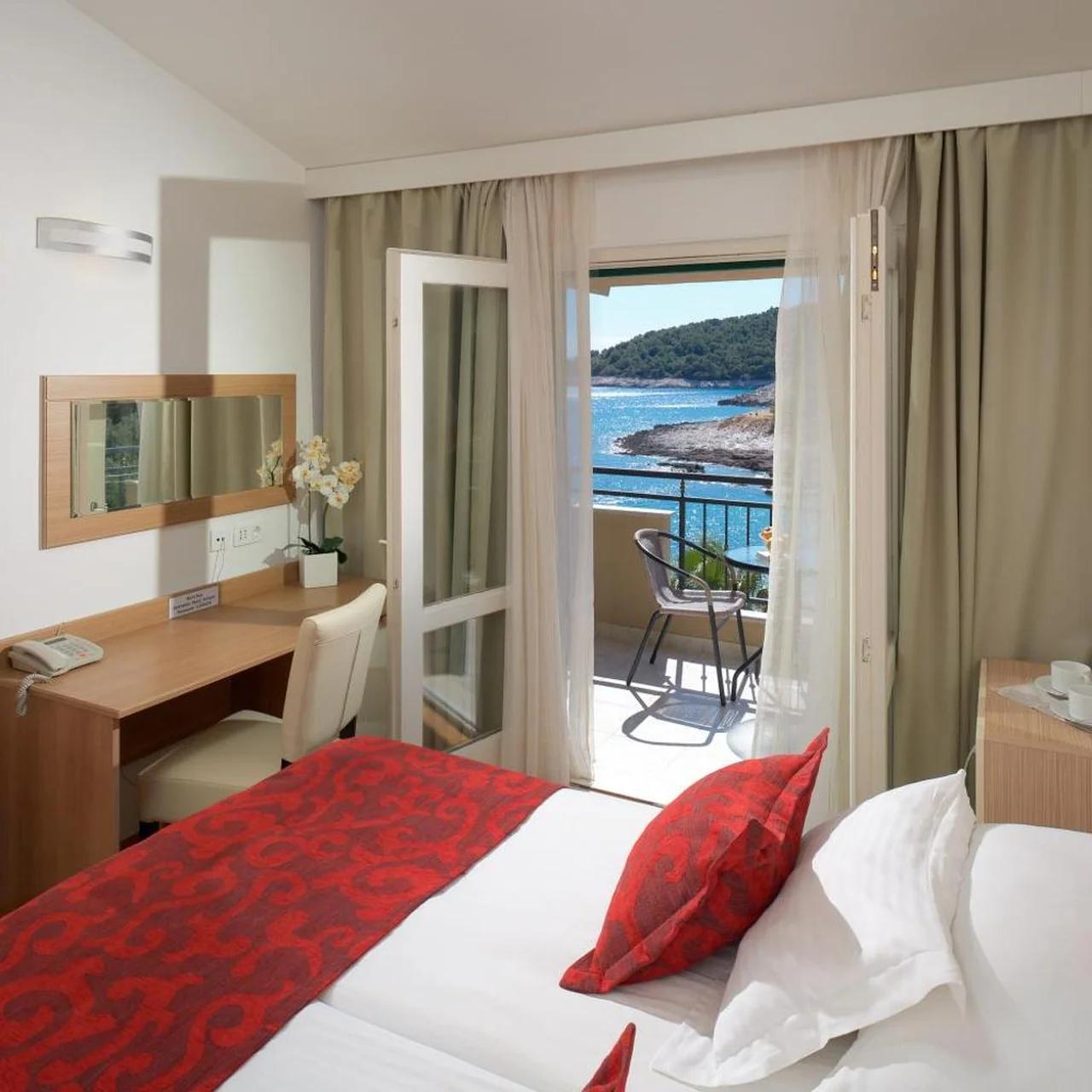 Hotel Fortuna photo