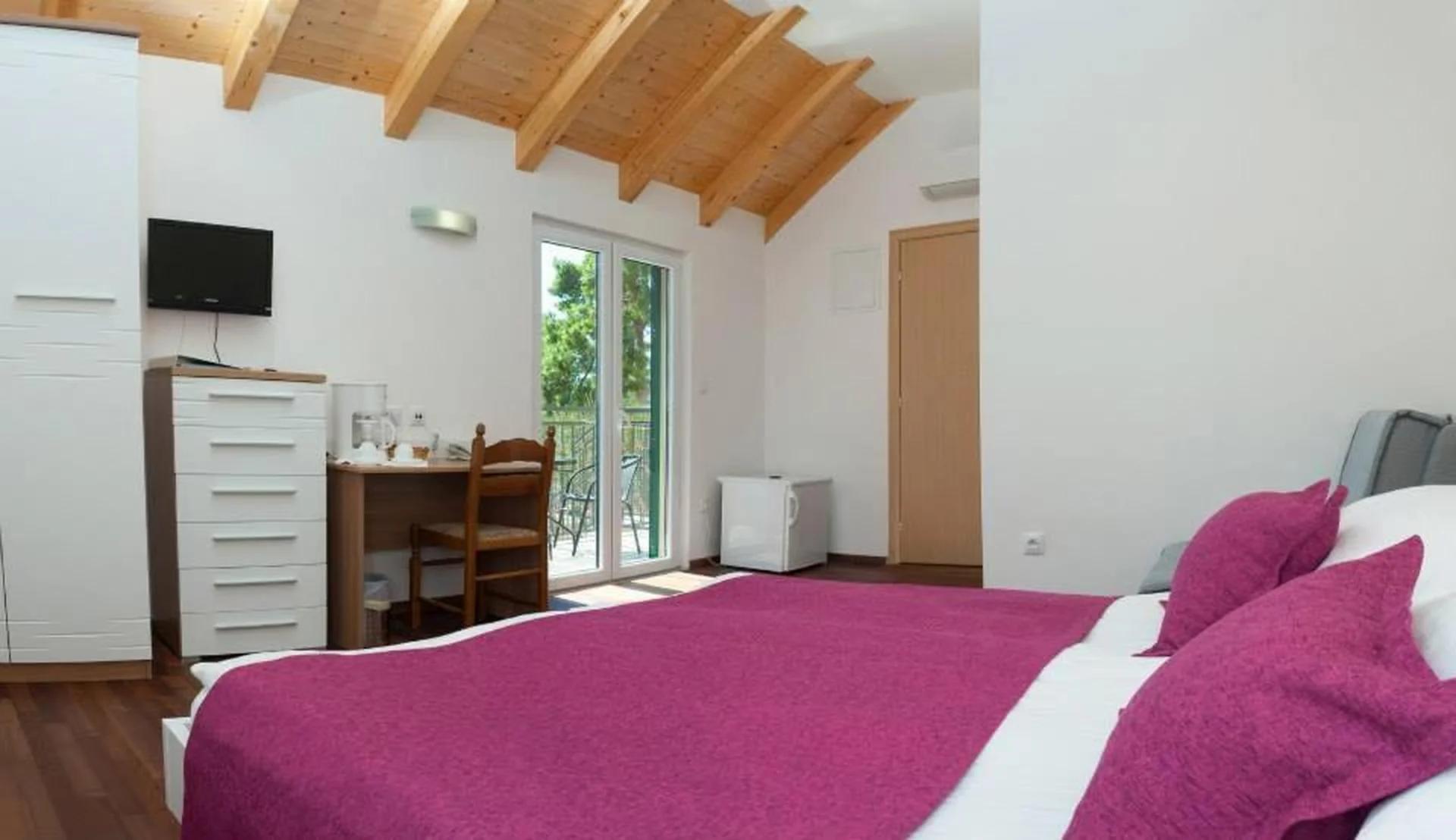 Hotel Fortuna photo