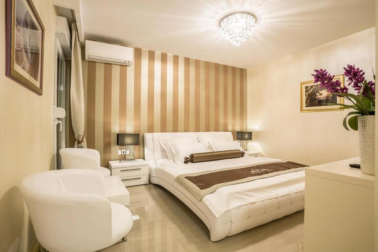 Guest House Benedict photo