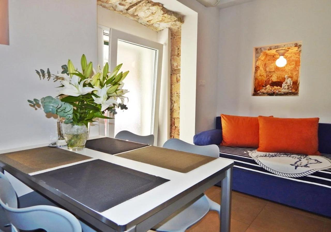 Guest House Varos foto