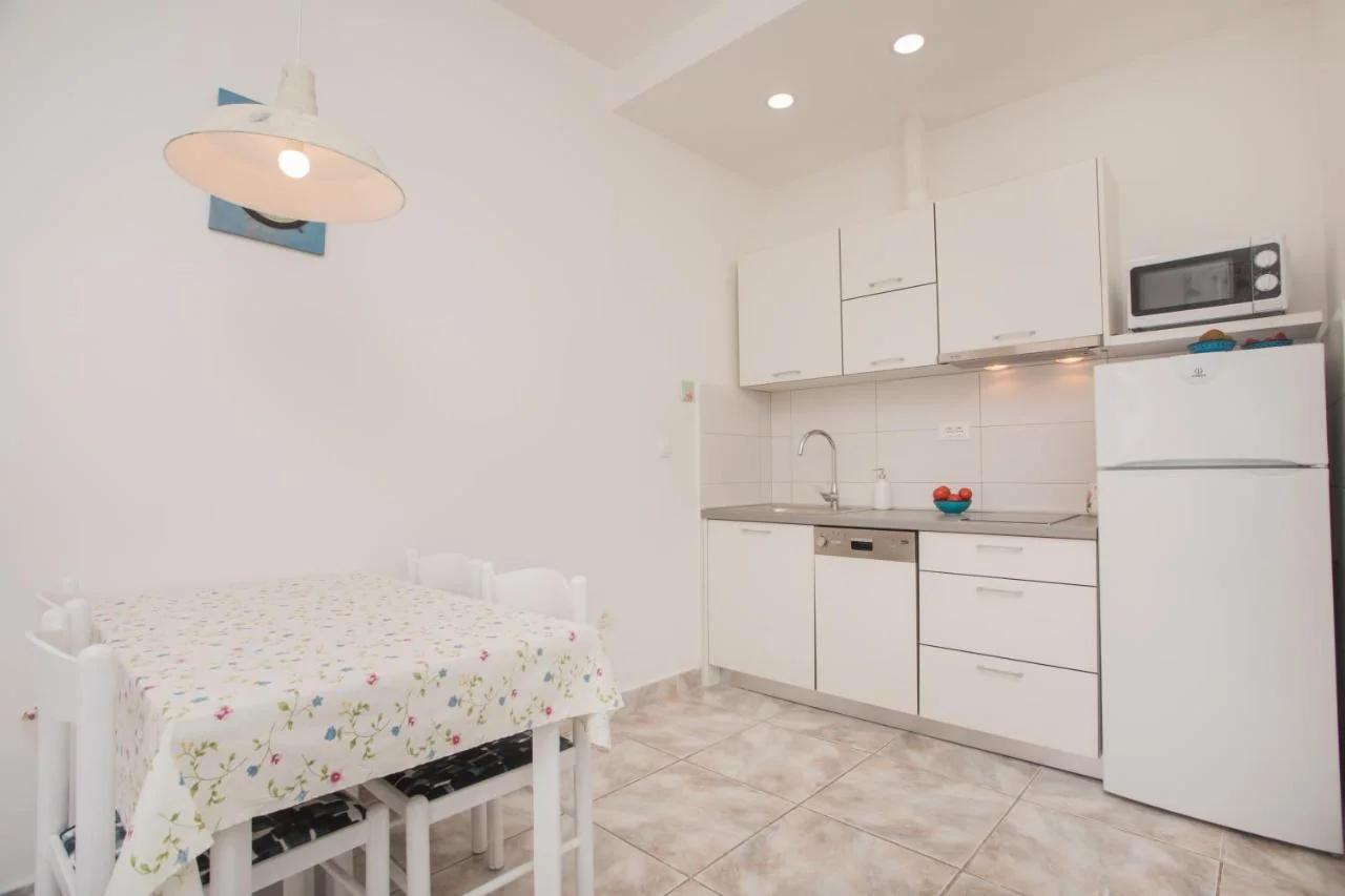 Hana Home - Apartments Tisno photo