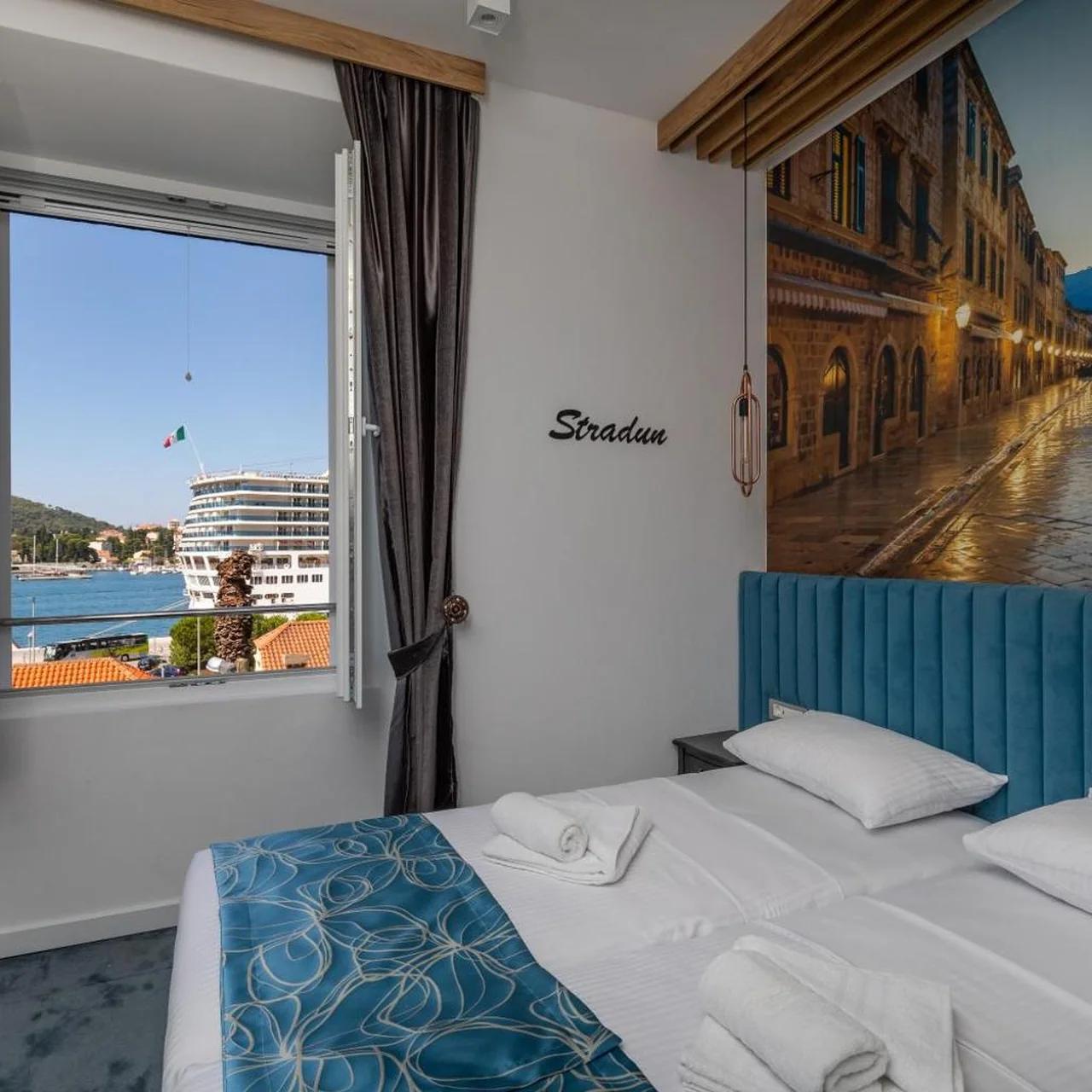 Apartments and Rooms Villa Naida photo