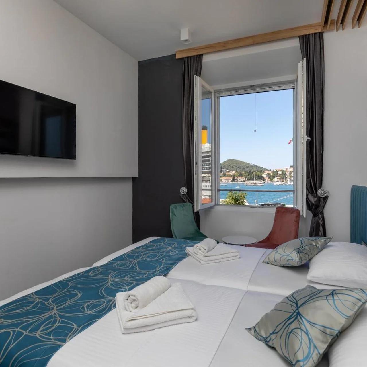 Apartments and Rooms Villa Naida photo