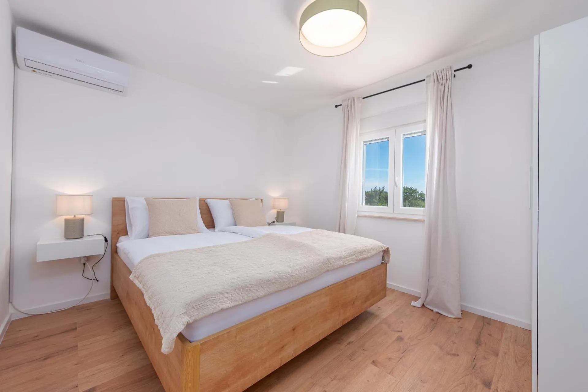 Holiday Home LaMar - with heated pool and whirlpool foto