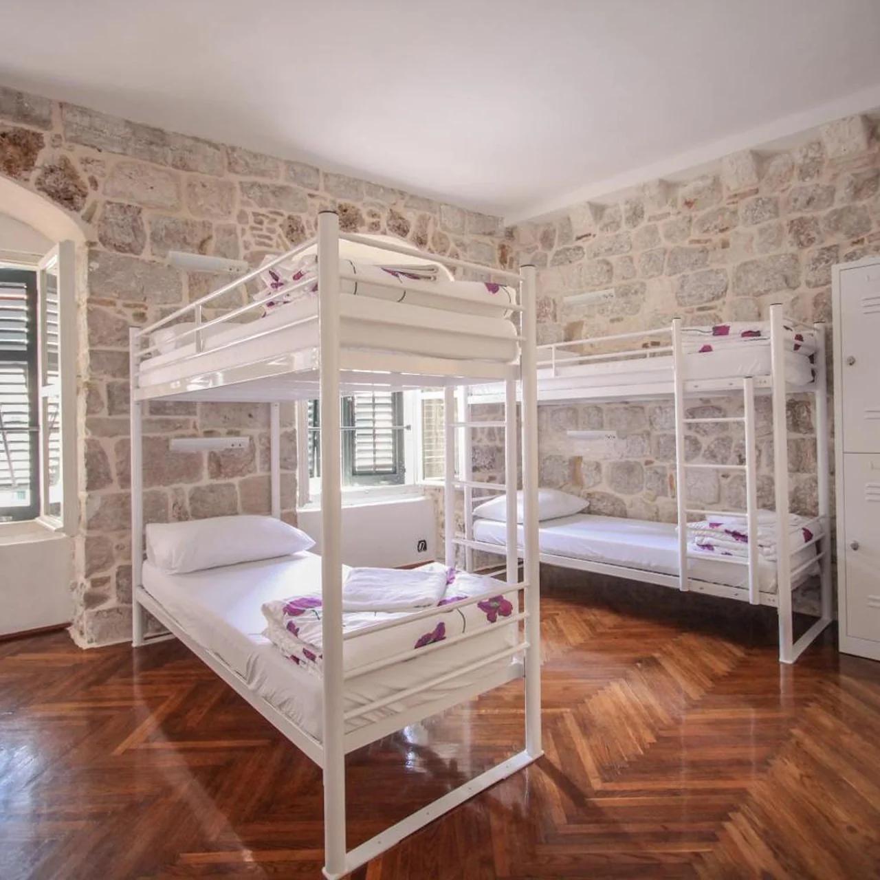 Hostel Angelina Old Town photo