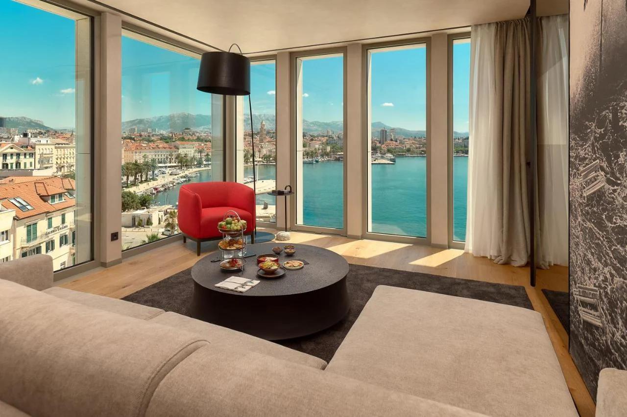 Hotel Ambasador photo